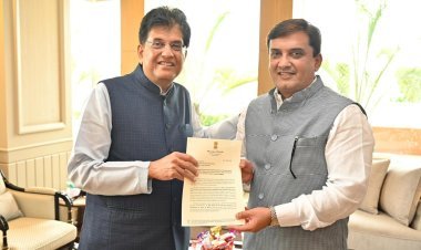 खा. धनंजय महाडिक यांनी घेतली 'या' कारणासाठी केंद्रीय वाणिज्य मंत्र्यांची भेट