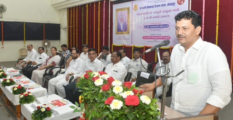 विद्यार्थ्यांच्या घडणीत बापूजींचे मोलाचे योगदान - पालकमंत्री प्रकाश आबीटकर