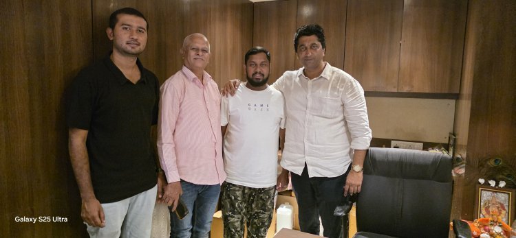 सामाजिक कार्यकर्ते अब्दुलहमीद मिरशिकारी उर्फ लालू हे अजित पवार राष्ट्रवादी काँग्रेस पक्षात प्रवेश करण्यासाठी इच्छुक