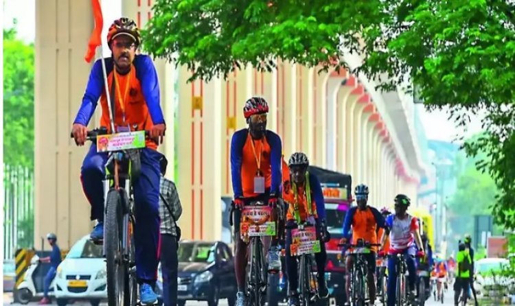 ‘देहभान विसरूनी, नागपूरकरांची सायकल वारी चालली पंढरपूरी