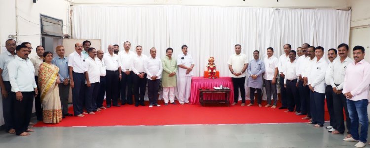 ‘गोकुळ’ मार्फत राजर्षी छञपती शाहू महाराज यांना अभिवादन