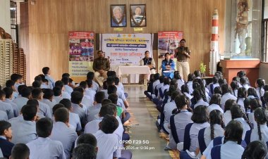 जिल्ह्यात '100 दिवस 100 शाळा' उपक्रमांतर्गत रस्ता सुरक्षा जागृतीचे यशस्वी आयोजन