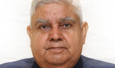 संसदेच्या हिवाळी अधिवेशनाच्या पहिल्याच दिवशी उपराष्ट्रपती जगदीप धनखड यांचा राजीनामा