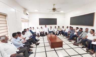 काँग्रेसचा मेळावा यशस्वी करूया ; माजी नगरसेवकांचा बैठकीत निर्धार