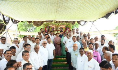 शाहू कारखाना कार्यस्थळावर राजे विक्रमसिंहजी घाटगे यांना जयंतीनिमित्त विविध उपक्रमांनी अभिवादन