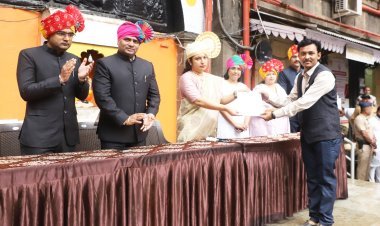 महापालिकेच्या वतीने पाच पात्र कामगारांच्या वारसांना नियुक्तीपत्रे