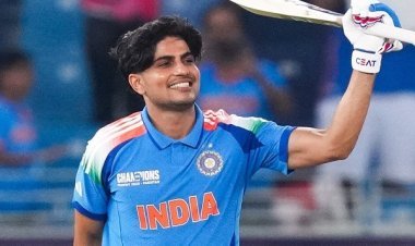 शुभमन गिलने 'या' विक्रमात सचिन अन् विराटला टाकलं मागं केली दमदार कामगिरी