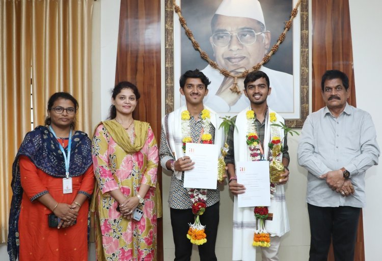 शरद इंजिनिअरिंगच्या विद्यार्थ्यांचे परदेशी उच्च प्रशिक्षण यशस्वीरित्या पूर्ण