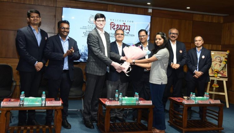 बुद्धी आणि कौशल्यांच्या जोरावर यश नक्की - कुलगुरू डॉ. राकेश कुमार शर्मा