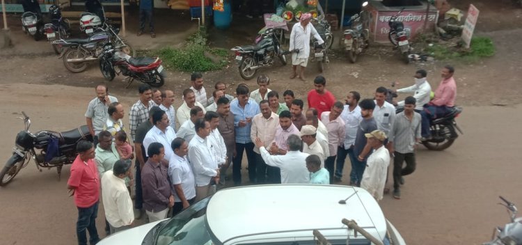 रस्त्याची अपुरी कामे तात्काळ पूर्ण करा, अन्यथा... :  बीडशेड परिसरातील नागरिकांचा इशारा