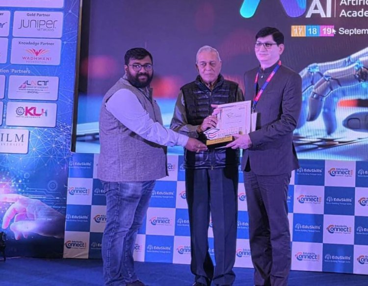 डॉ. ए. के. गुप्ता यांना डायरेक्टर एक्सलन्स ॲवॉर्ड