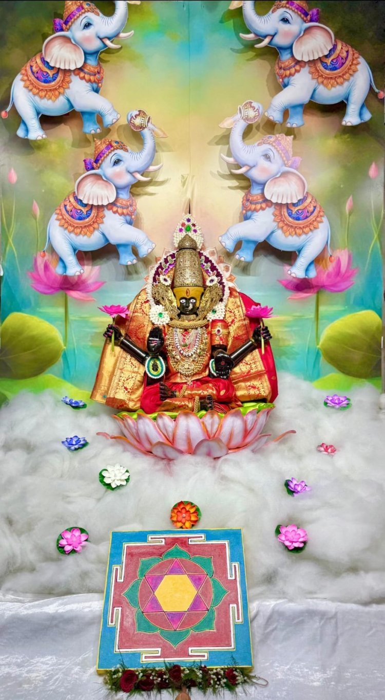 शारदीय नवरात्रोत्सवाच्या पहिल्या दिवशी आई अंबाबाईची 'या' रूपातील सालंकृत पूजा