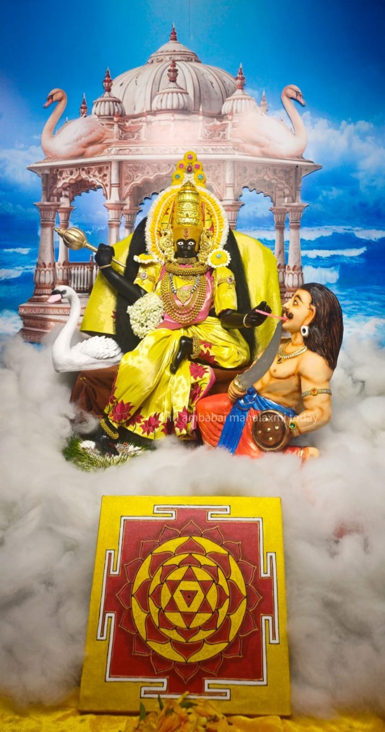 शारदीय नवरात्रोत्सवाच्या दुसऱ्या दिवशी श्री अंबाबाईची ‘बगला माता’ रूपात पूजा