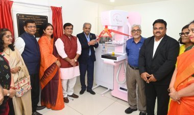 रोटरी क्लब ऑफ कोल्हापूर मिडटाऊनच्या वतीने कोल्हापूर कॅन्सर सेंटरला डिजिटल मॅमोग्राफी मशिन प्रदान