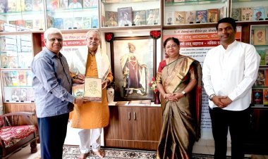 कुलगुरू डॉ. कारभारी काळे यांची राजर्षी शाहू अध्यासनास सदिच्छा भेट