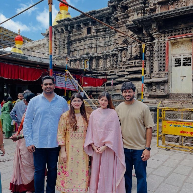 क्रिकेटपटू शार्दुल ठाकूर अंबाबाईच्या चरणी सपत्नीक नतमस्तक; विरेंद्र मंडलिकांची उपस्थिती