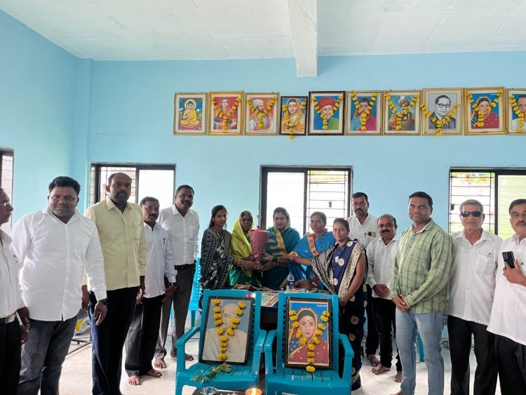 वंदूरमध्ये माता रमाई आंबेडकर वाचनालयाचे उदघाटन