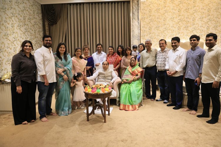 पद्मश्री डॉ. डी. वाय पाटील यांचा 90 वा वाढदिवस कौटुंबिक वातावरणात उत्साहात साजरा