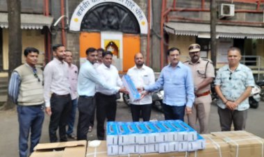 आ. अमल महाडीक यांच्याकडून एक हजार एलईडी दिवे महापालिकेकडे सुपूर्त