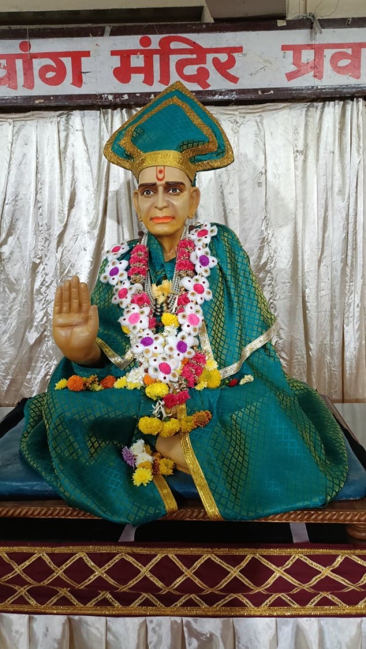 कोल्हापुरातील चौंडेश्वरी हॉल मध्ये एक दिवसीय गुरुचरित्र पारायण सोहळा संपन्न