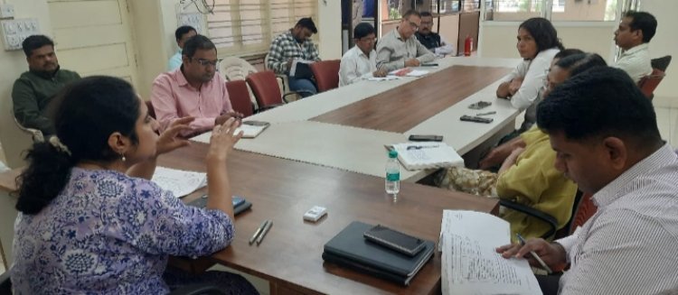 महापालिका निवडणुकीसाठी गैरहजर कर्मचाऱ्यांना कारणे दाखवा नोटीस