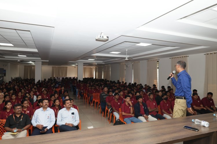 संजय घोडावत इन्स्टिट्यूट मधील विद्यार्थ्यांनी घेतला व्यसनमुक्तीचा संकल्प