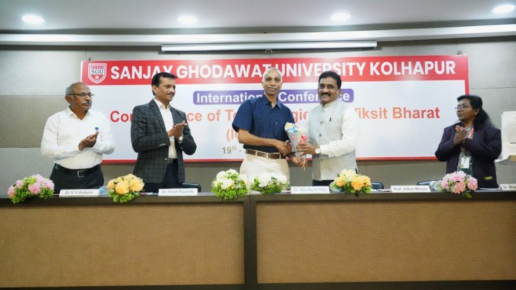 संजय घोडावत विद्यापीठात “विकसित भारतासाठी तंत्रज्ञानांचा संगम” या विषयावर आंतरराष्ट्रीय परिषद संपन्न