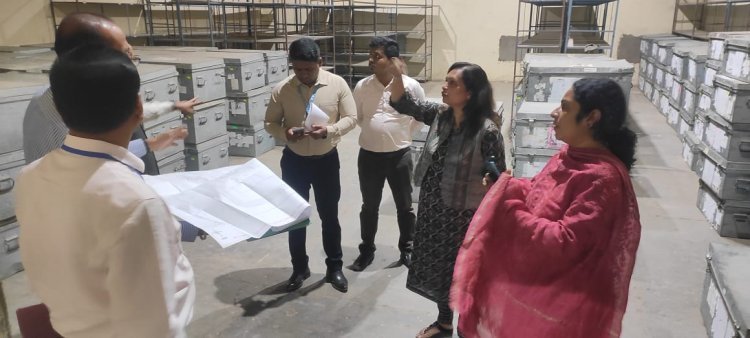 मुख्य निवडणूक निरीक्षकांकडून स्ट्राँग रूम - चार क्षेत्रीय निवडणूक निर्णय अधिकाऱ्यांच्या कार्यालयांची पाहणी