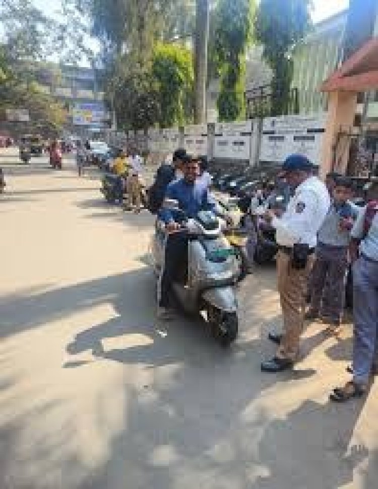 शहर वाहतूक पोलीसांकडून ३२६ जणांवर कारवाई ; २.१२ लाखांचा दंड वसूल