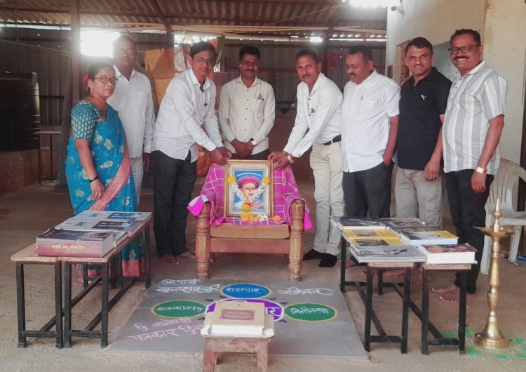 ग्रामीण पत्रकारांना काय मिळते ? यापेक्षा समाजाला चांगले विचार व दिशा देण्याचे कार्य - विश्वनाथ मोरे