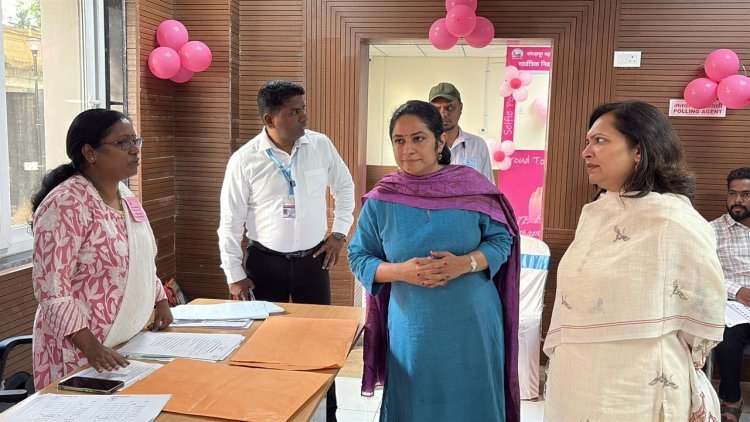 मुख्य निवडणूक निरीक्षक शीतल तेली - उगले यांच्याकडून शहरातील मतदान केंद्रांची पाहणी