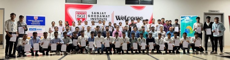 संजय घोडावत इन्स्टिट्यूट मध्ये स्पार्क मिंडा कंपनी अंतर्गत ५१ विद्यार्थ्यांची निवड