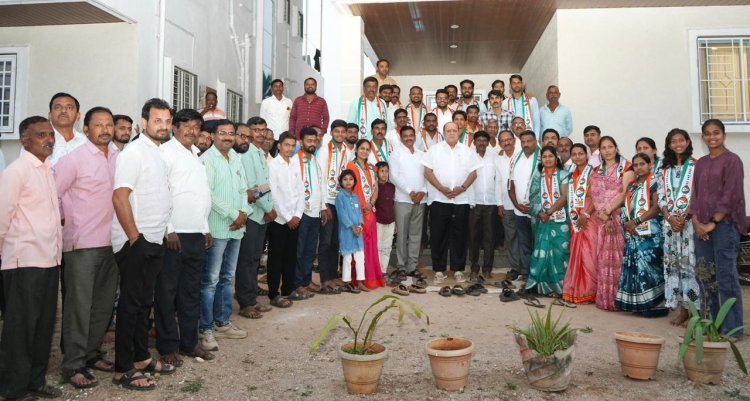 कागल पंचायत समितीच्या माजी सभापती पूनम मगदूम- महाडिक, माजी सरपंच सुरेखा पाटील यांच्यासह कार्यकर्त्यांचा मंडलिक गटाला रामराम