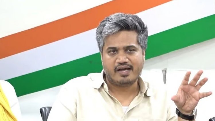 रोहित पवारांचा DGCA वर संशय? VSR कंपनीचाही उल्लेख