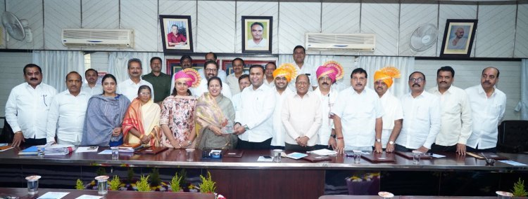 गोकुळ मार्फत मान्यवरांचा सत्कार