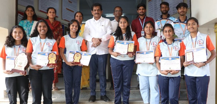शरद पॉलिटेक्ऩिक विद्यार्थ्यांची क्रिडा स्पर्धेत यश