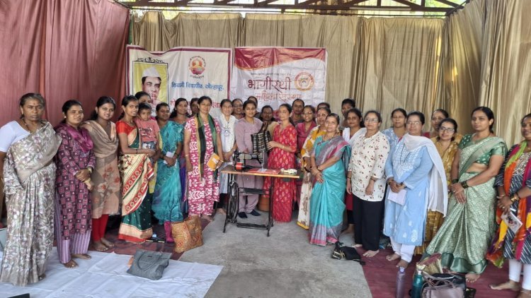 भागीरथी महिला संस्था आणि शिवाजी विद्यापीठाच्या  वतीने महिलांसाठी  कार्यशाळा.