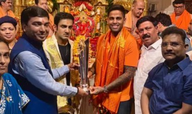 सिद्धिविनायक मंदिरात विश्वचषक ट्रॉफीसह गौतम गंभीर अन् सूर्या