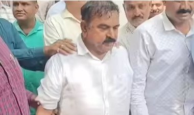 भोंदूबाबा अशोक खरातसोबतचा माजी खासदाराचा व्हिडीओ व्हायरल