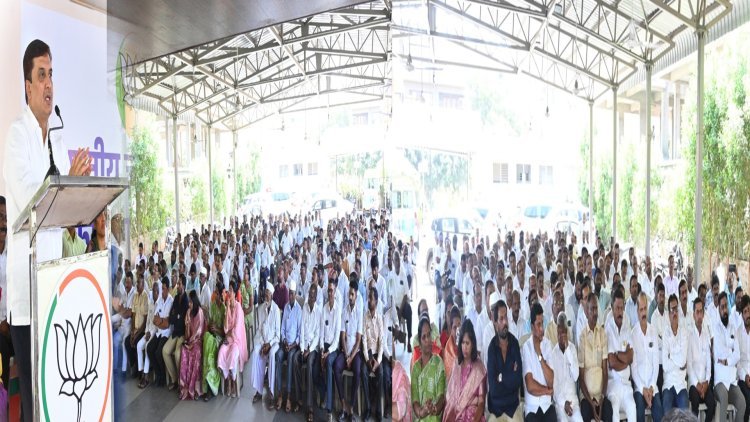 विरोधकांच्या दडपशाहीला बळी न पडता जास्तीत जास्त दूध ठराव जमा करा- खा. धनंजय महाडिक