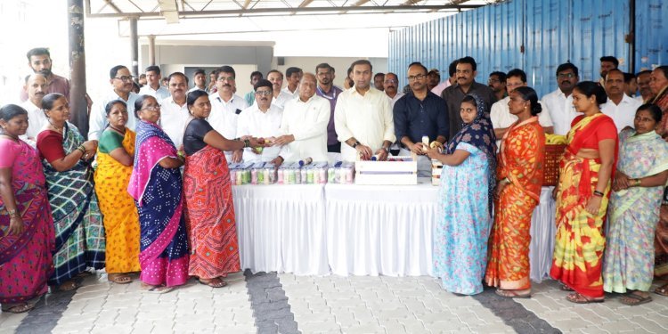 ‘गोकुळ’ परिवारामार्फत नामदार हसन मुश्रीफ यांचा वाढदिवस सेवाभावी उपक्रमांनी साजरा