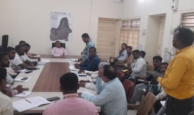 आरोग्य व स्वच्छतेच्या कामकाजाबाबत आयुक्त डॉ.राजेंद्र भारुड यांनी घेतला आढावा