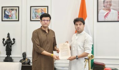 इतिहास जपणुक धोरणात्मक आराखड्यासाठी-केंद्रीय मंत्री ज्योतिरादित्य सिंधिया यांची राजे समरजितसिंह घाटगें यांनी घेतली भेट