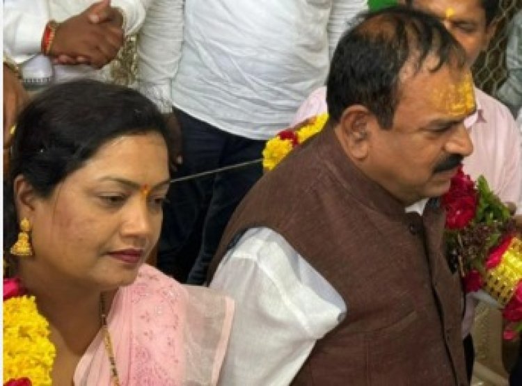 खरातच्या फरार पत्नीविरुद्ध नोटीस जारी; परदेशात पळून जाण्यास नाकाबंदी