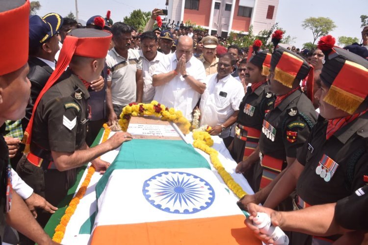 कडगांवचे  जवान अक्षय विलास चौगुले यांचे कर्तव्यावरच अपघाती निधन ;कडगाव पंचक्रोशीत शोककळा