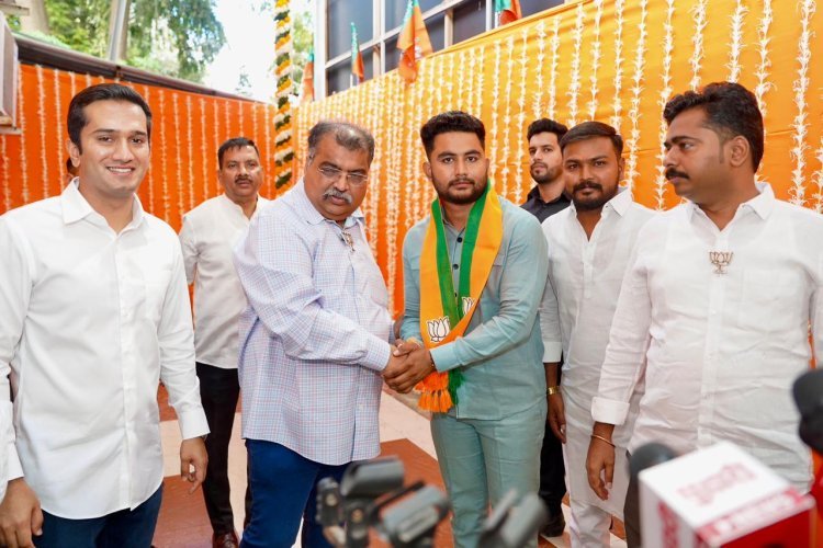 आम आदमी पार्टीचे युवा प्रदेशाध्यक्ष मयूर दौंडकर यांचा भाजपमध्ये प्रवेश