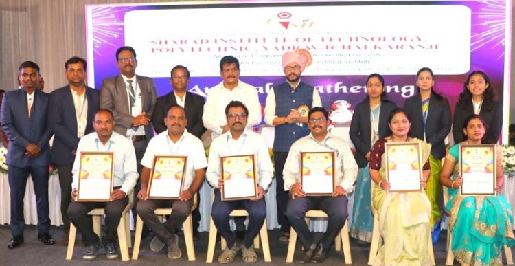 शरद पॉलिटेक्निकमध्ये शिक्षकांचा आदर्श शिक्षक पुरस्काराने सन्मान