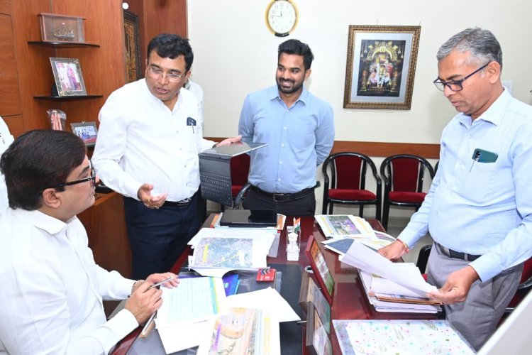 महामार्गाशी निगडीत अनेक विषयांबद्दल खासदार धनंजय महाडिक यांनी घेतली आढावा बैठक