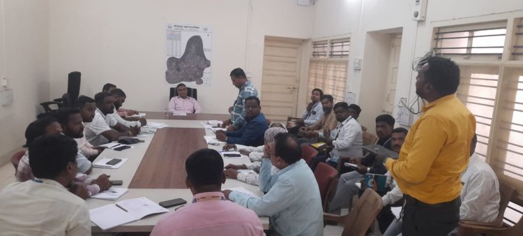 आरोग्य व स्वच्छतेच्या कामकाजाबाबत आयुक्त डॉ.राजेंद्र भारुड यांनी घेतला आढावा