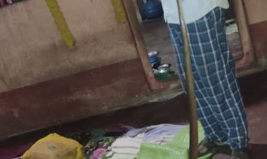नवे दानवाडात अंथरूणातील सापाला जीवदान: सर्पमित्र सोहेल गवंडी यांचे प्रसंगावधान